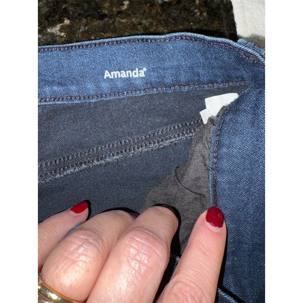 Gloria Vanderbilt Amanda Women's Blue Denim Capris Size 16 Casual - Picture 6 of 8
